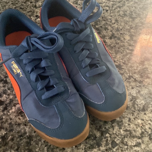 PUMA Unisex-Child Roma Basic Sneaker Sz 2 - Picture 2 of 5